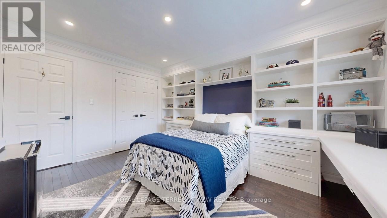 












31 BRYANT ROAD

,
Markham,




Ontario
L3P5Y7

