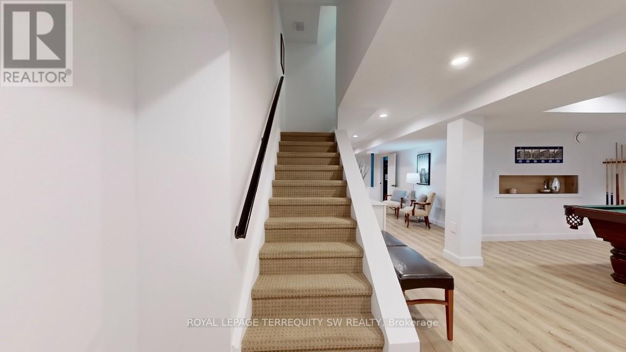 












31 BRYANT ROAD

,
Markham,




Ontario
L3P5Y7

