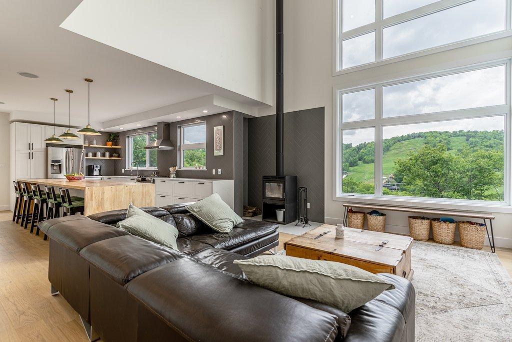 









64


Rue de Sarajevo

,
Cantley,




QC
J8V3B2

