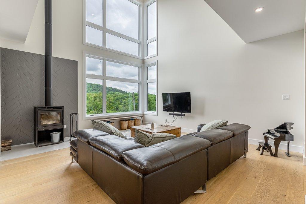 









64


Rue de Sarajevo

,
Cantley,




QC
J8V3B2

