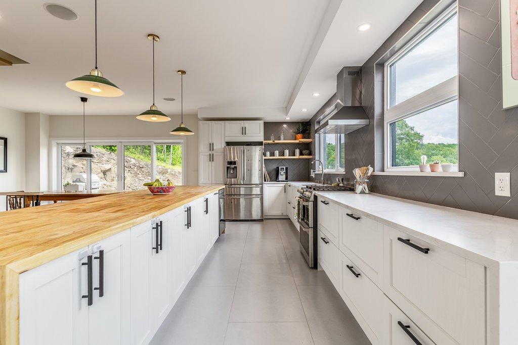 









64


Rue de Sarajevo

,
Cantley,




QC
J8V3B2

