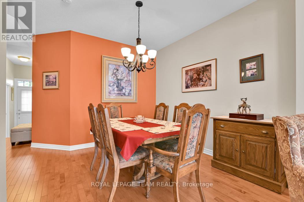 












135 JERSEY TEA CIRCLE

,
Ottawa,




Ontario
K1V2L3

