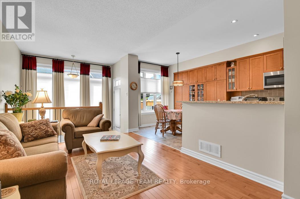 












135 JERSEY TEA CIRCLE

,
Ottawa,




Ontario
K1V2L3

