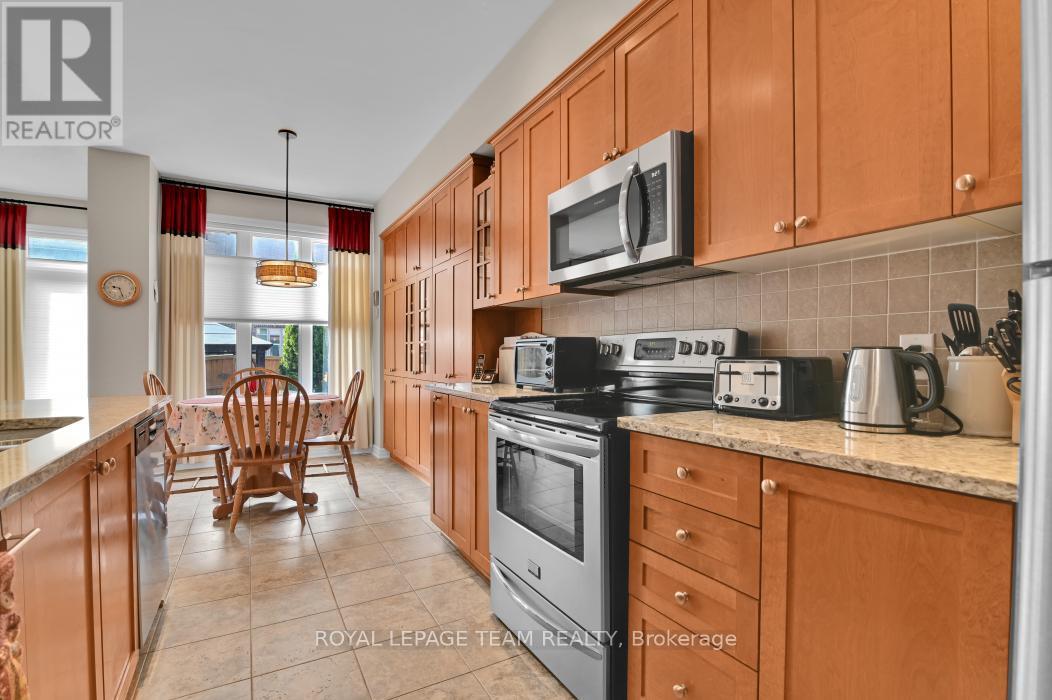 












135 JERSEY TEA CIRCLE

,
Ottawa,




Ontario
K1V2L3


