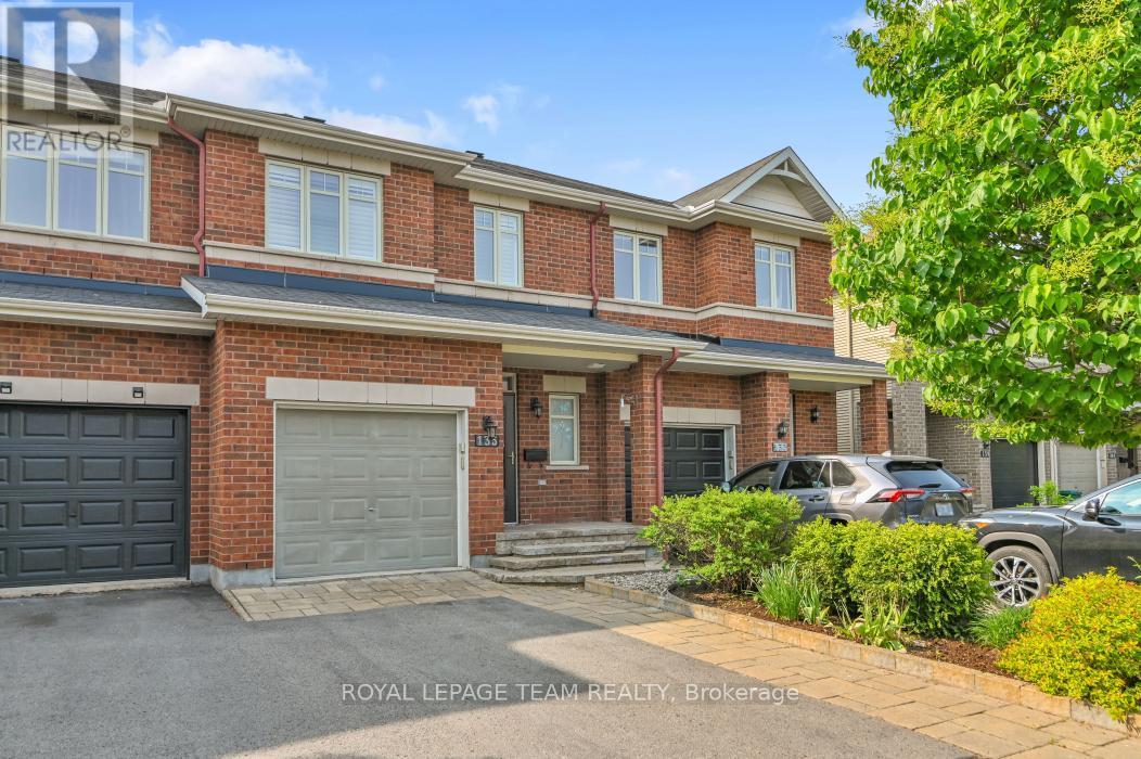 












135 JERSEY TEA CIRCLE

,
Ottawa,




Ontario
K1V2L3

