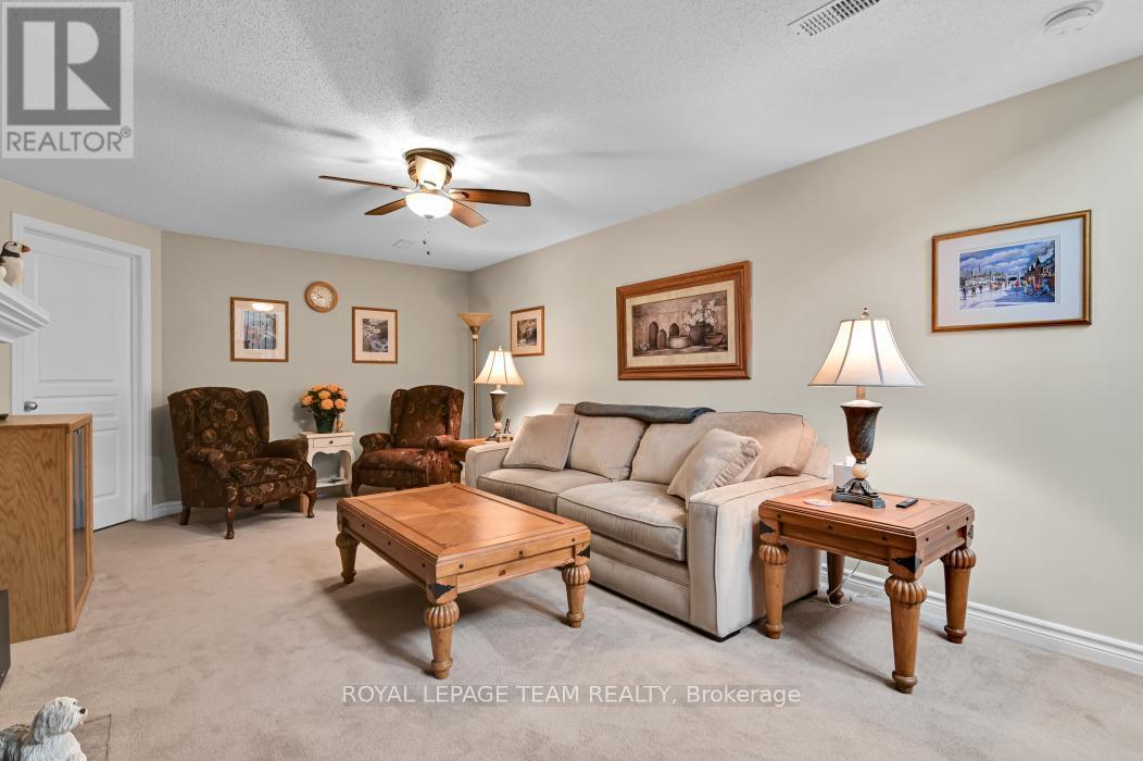












135 JERSEY TEA CIRCLE

,
Ottawa,




Ontario
K1V2L3

