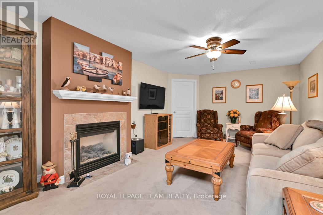 












135 JERSEY TEA CIRCLE

,
Ottawa,




Ontario
K1V2L3

