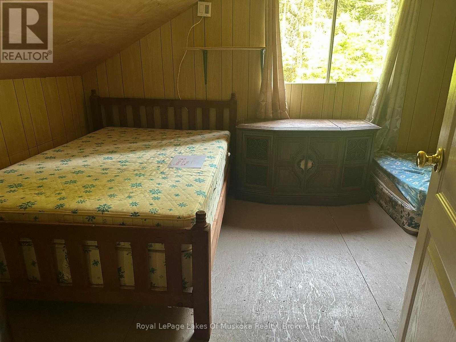 












280 PROUDFOOT ROAD

,
Joly,




Ontario
P0A1Z0

