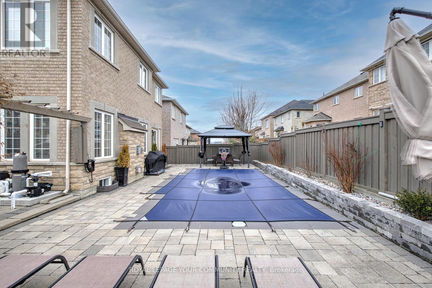 












45 PULLMAN ROAD

,
Vaughan,




Ontario
L6A4T7

