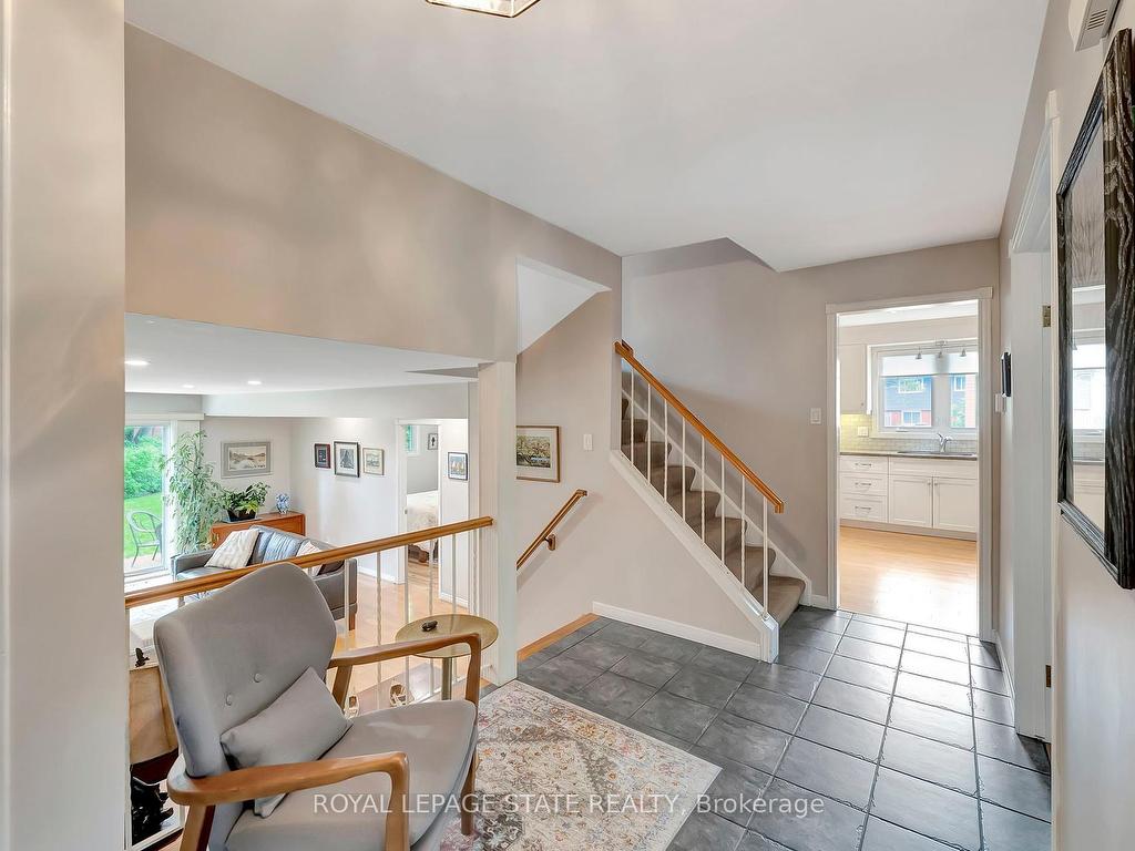 









31


Rialto

Court,
Hamilton,




ON
L9C 5T5

