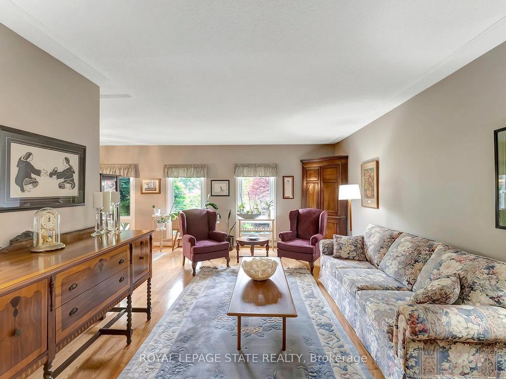 









31


Rialto

Court,
Hamilton,




ON
L9C 5T5

