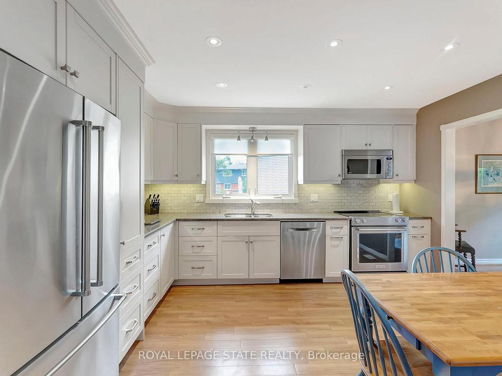 









31


Rialto

Court,
Hamilton,




ON
L9C 5T5

