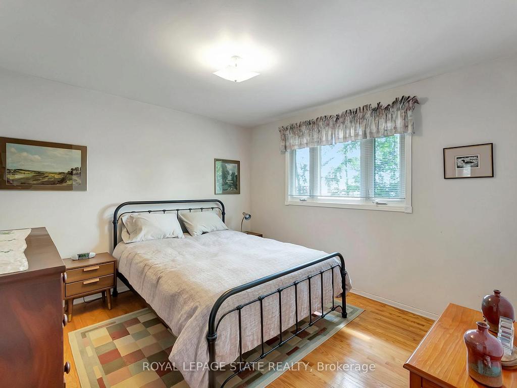 









31


Rialto

Court,
Hamilton,




ON
L9C 5T5

