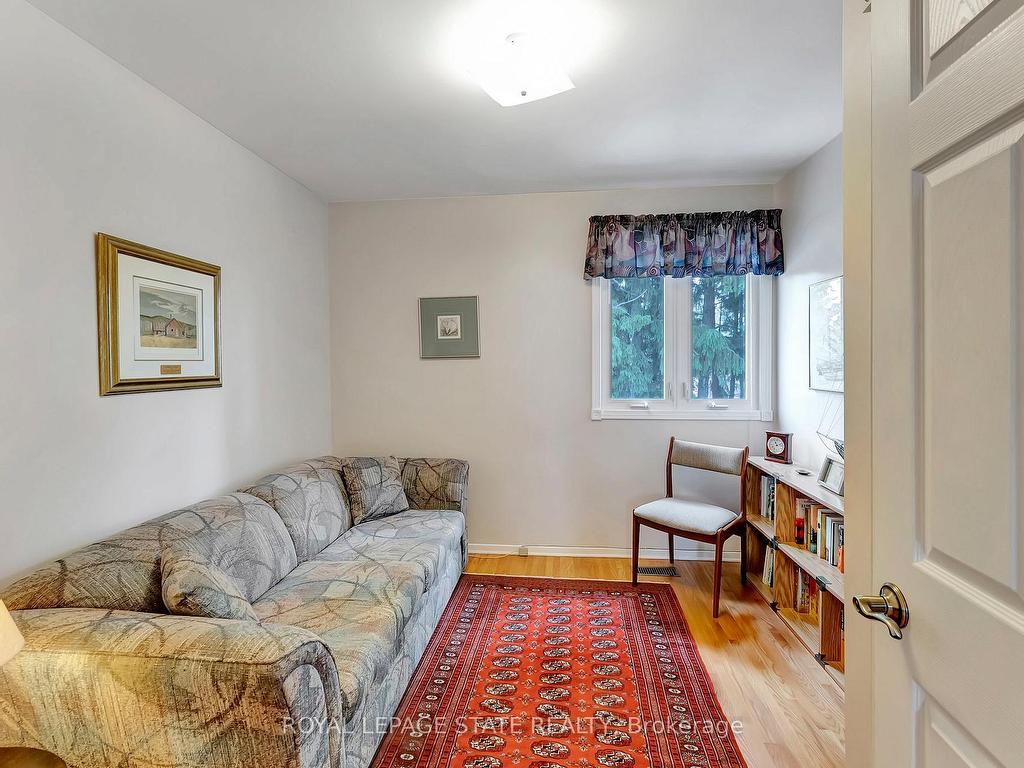 









31


Rialto

Court,
Hamilton,




ON
L9C 5T5

