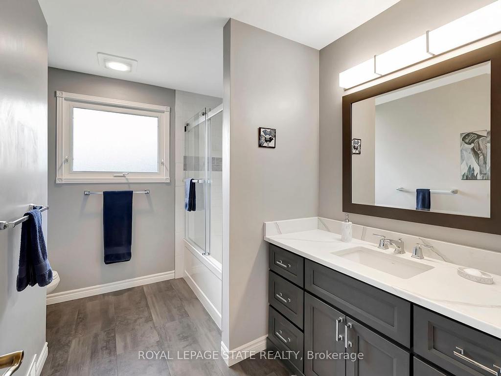 









31


Rialto

Court,
Hamilton,




ON
L9C 5T5


