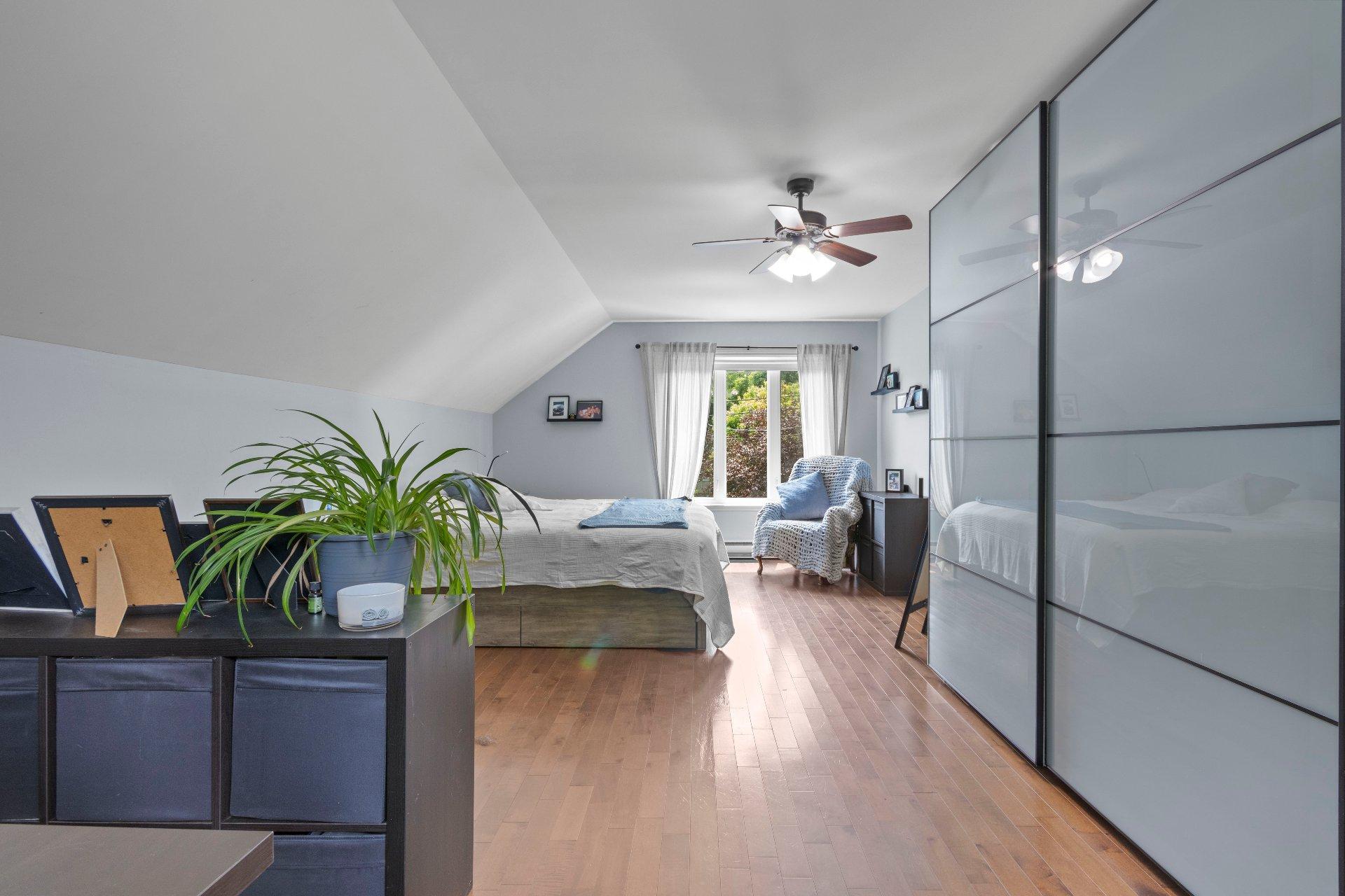 









1188


Rue Nancy

,
Saint-Jérôme,




QC
J5L2P9

