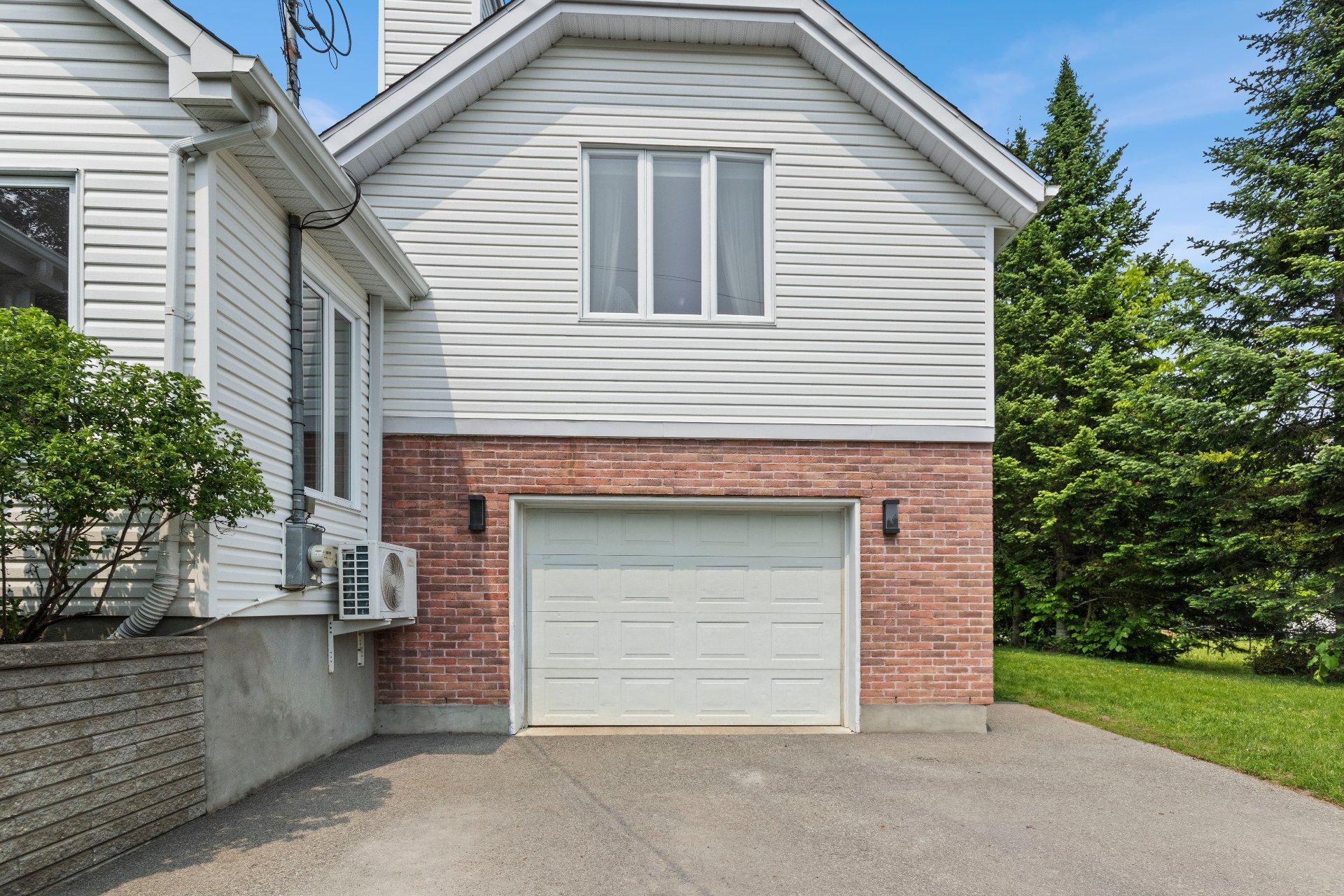 









1188


Rue Nancy

,
Saint-Jérôme,




QC
J5L2P9


