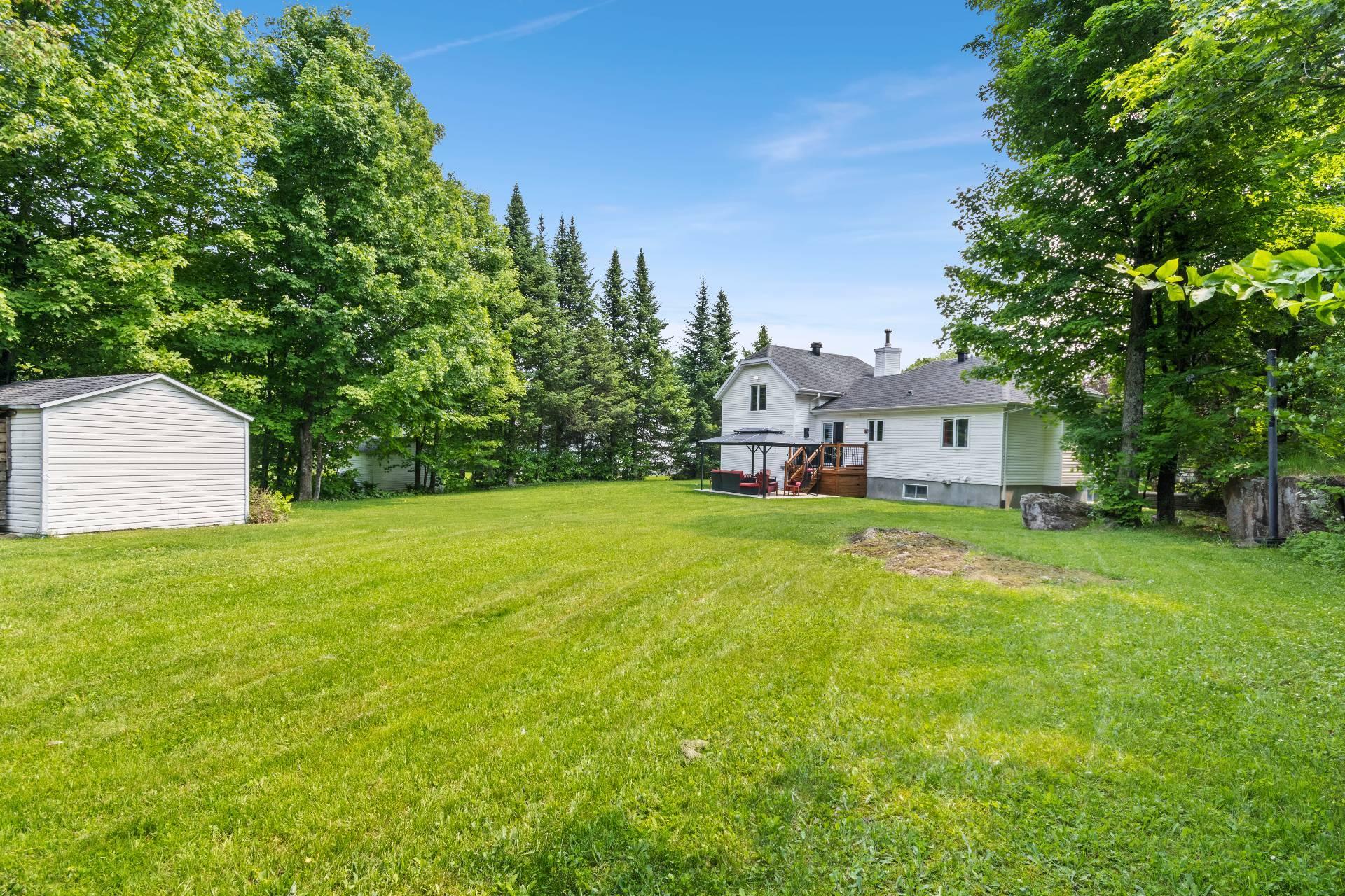 









1188


Rue Nancy

,
Saint-Jérôme,




QC
J5L2P9

