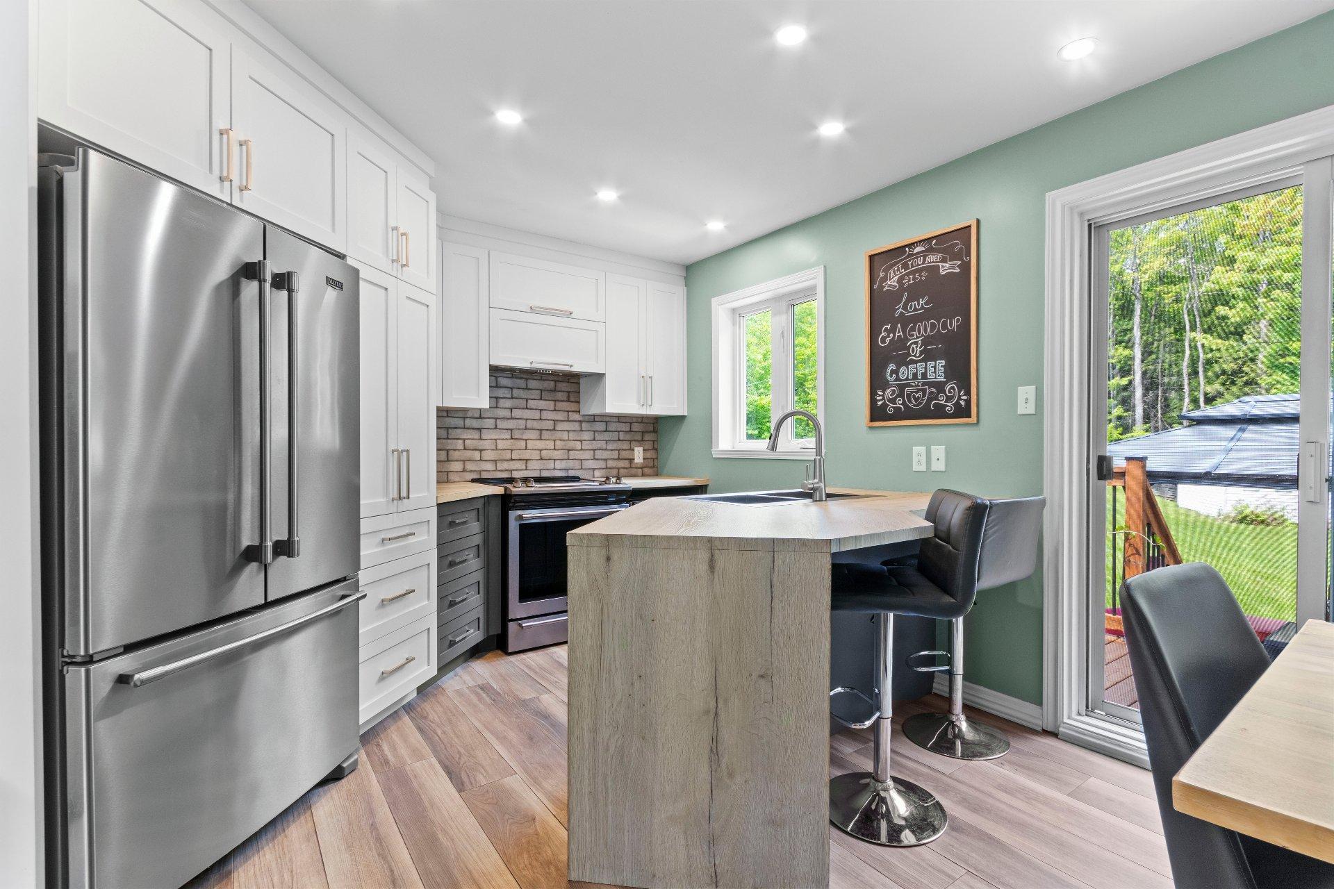 









1188


Rue Nancy

,
Saint-Jérôme,




QC
J5L2P9

