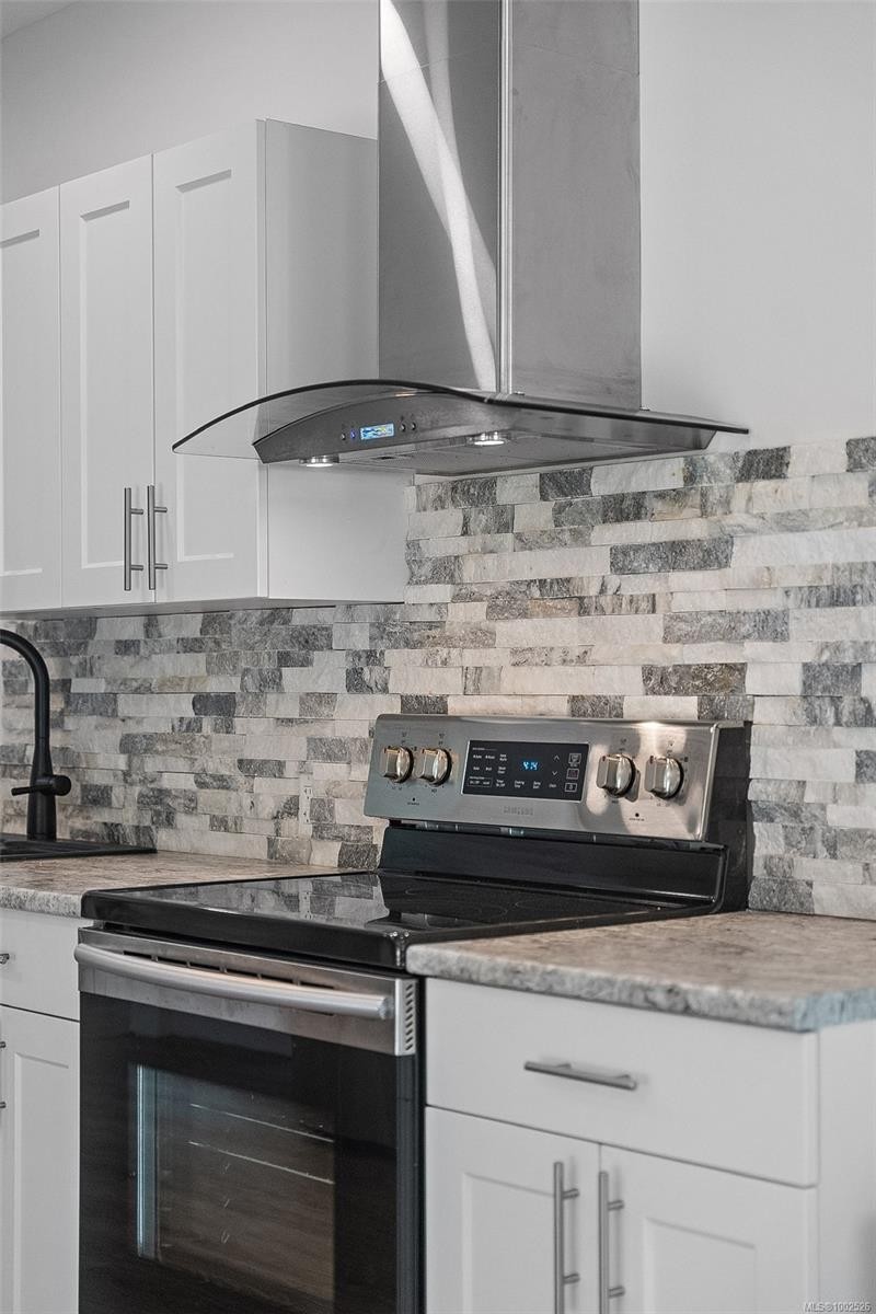 









3161


Angus

Rd,
Cassidy,




BC
V0R 1H0

