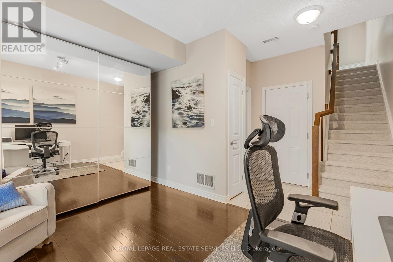 












4280 INGRAM COMMON

,
Burlington,




Ontario
L7L0C4

