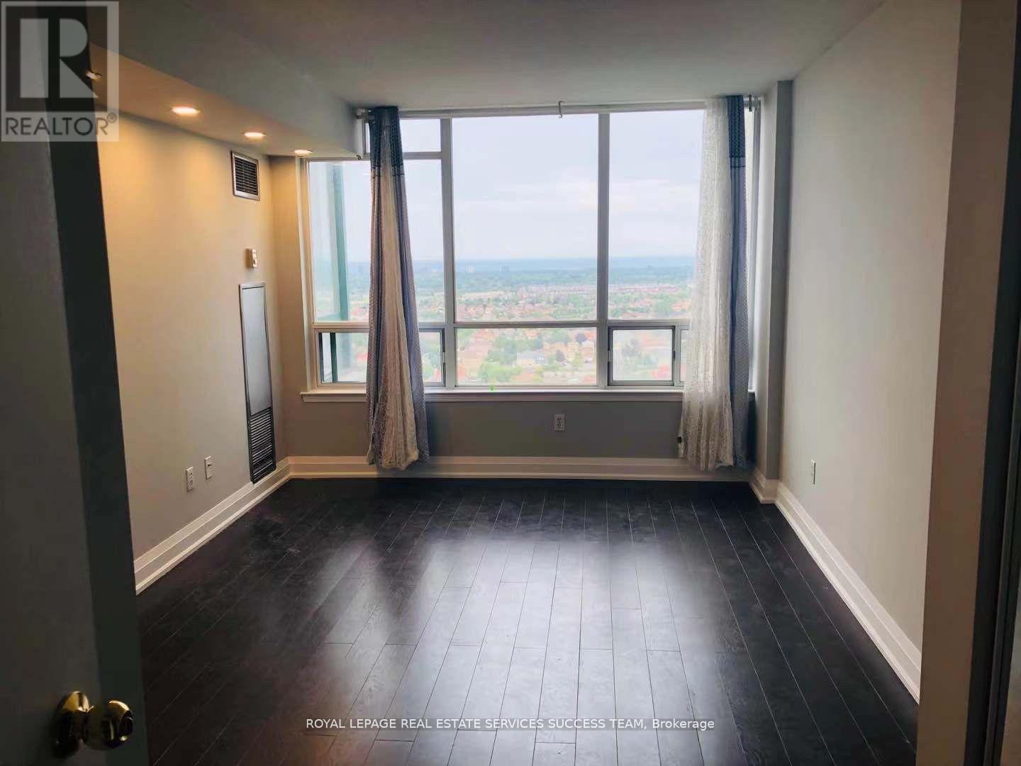 












2407 - 550 WEBB DRIVE

,
Mississauga,




Ontario
L5B3Y4

