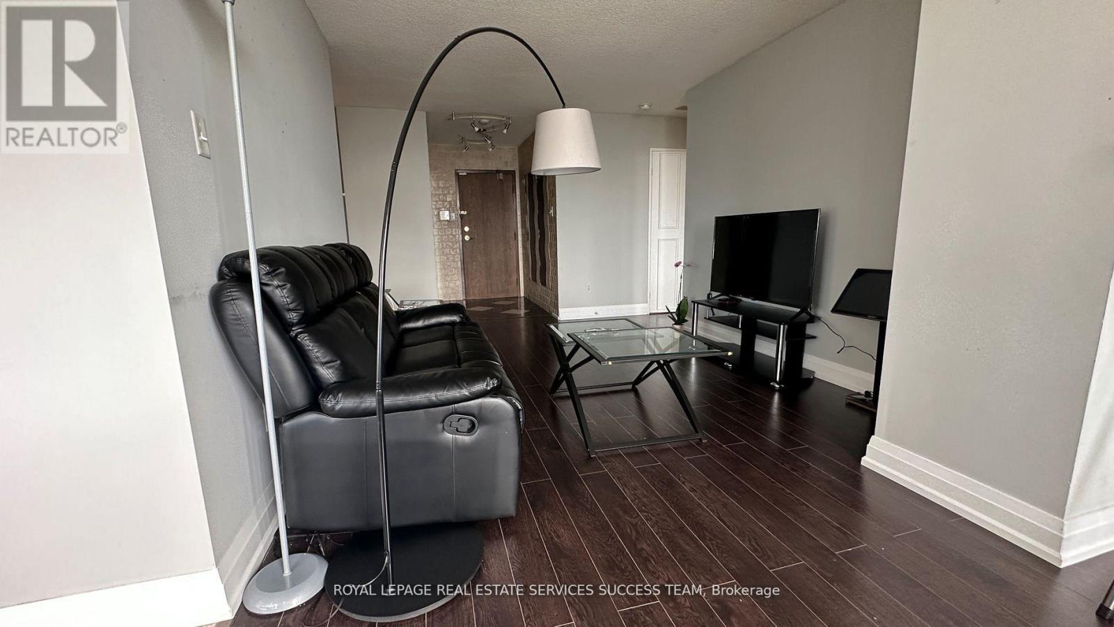 












2407 - 550 WEBB DRIVE

,
Mississauga,




Ontario
L5B3Y4

