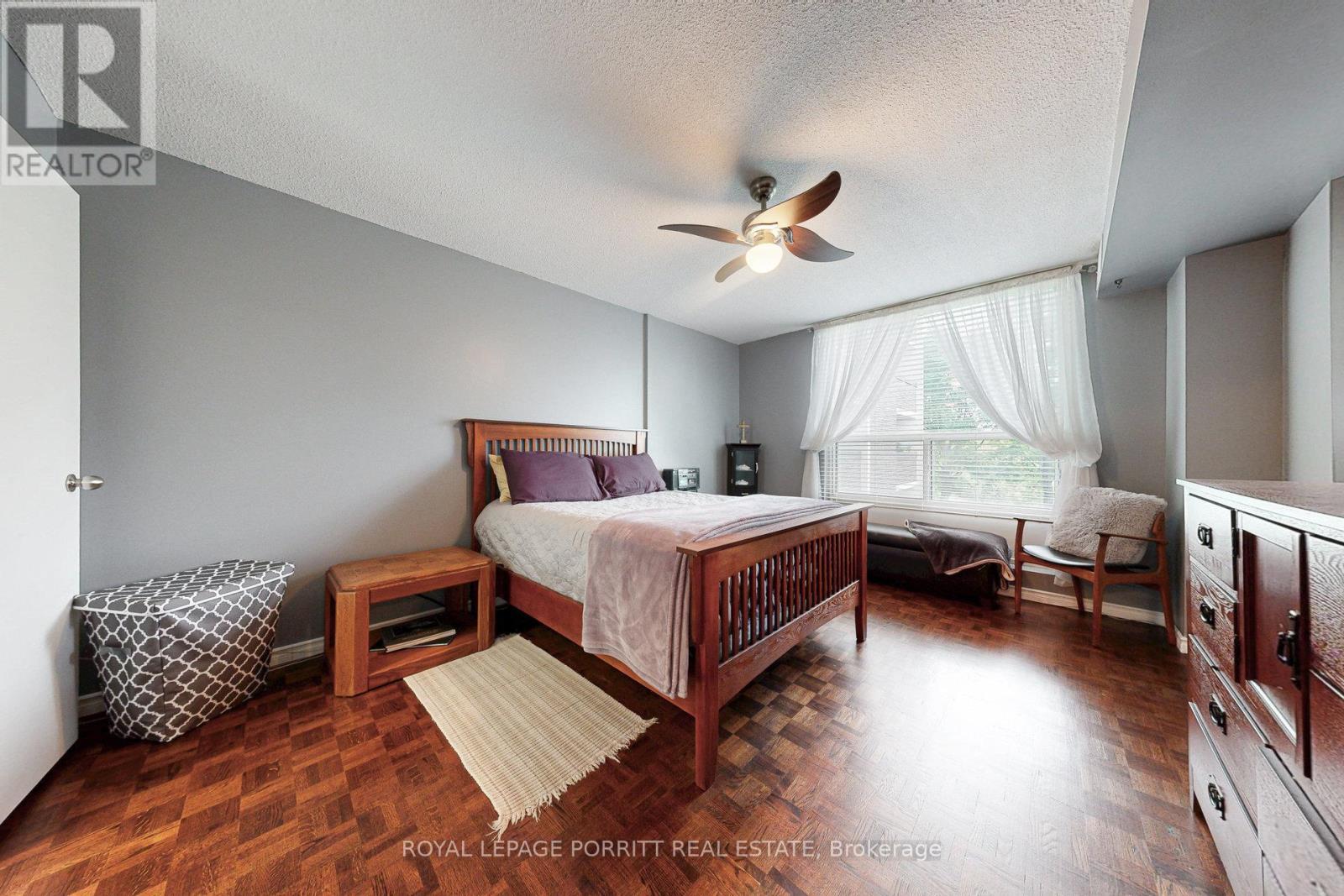 












201 - 1535 LAKESHORE ROAD E

,
Mississauga,




Ontario
L5E3E2

