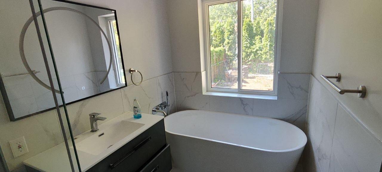 









2635


Rue Raudot

,
Montréal (Le Sud-Ouest),




QC
H4E2P6


