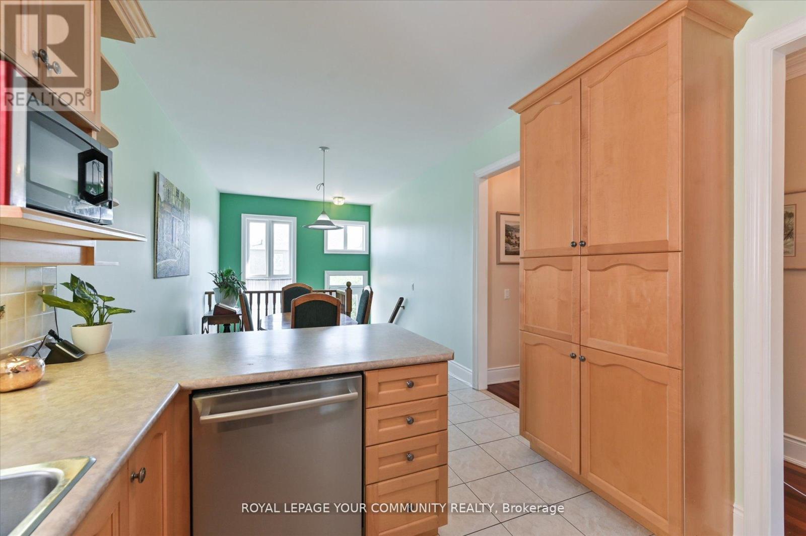 












38 BRASS DRIVE

,
Richmond Hill,




Ontario
L4E4T3

