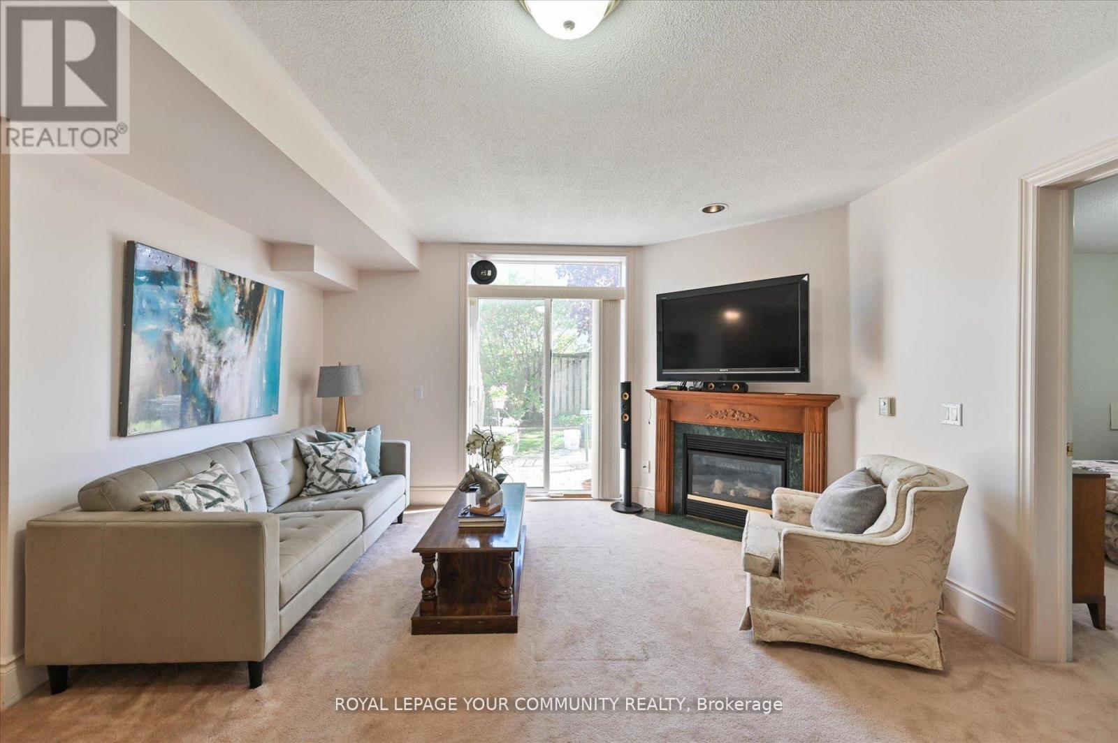












38 BRASS DRIVE

,
Richmond Hill,




Ontario
L4E4T3

