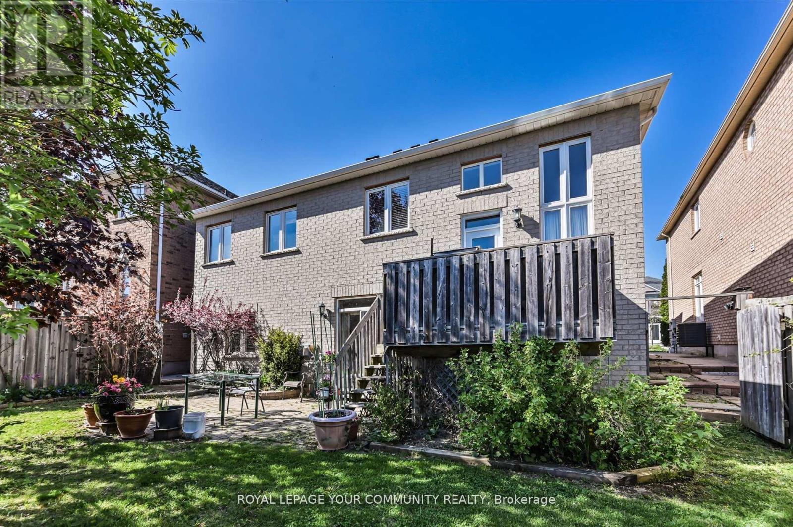 












38 BRASS DRIVE

,
Richmond Hill,




Ontario
L4E4T3


