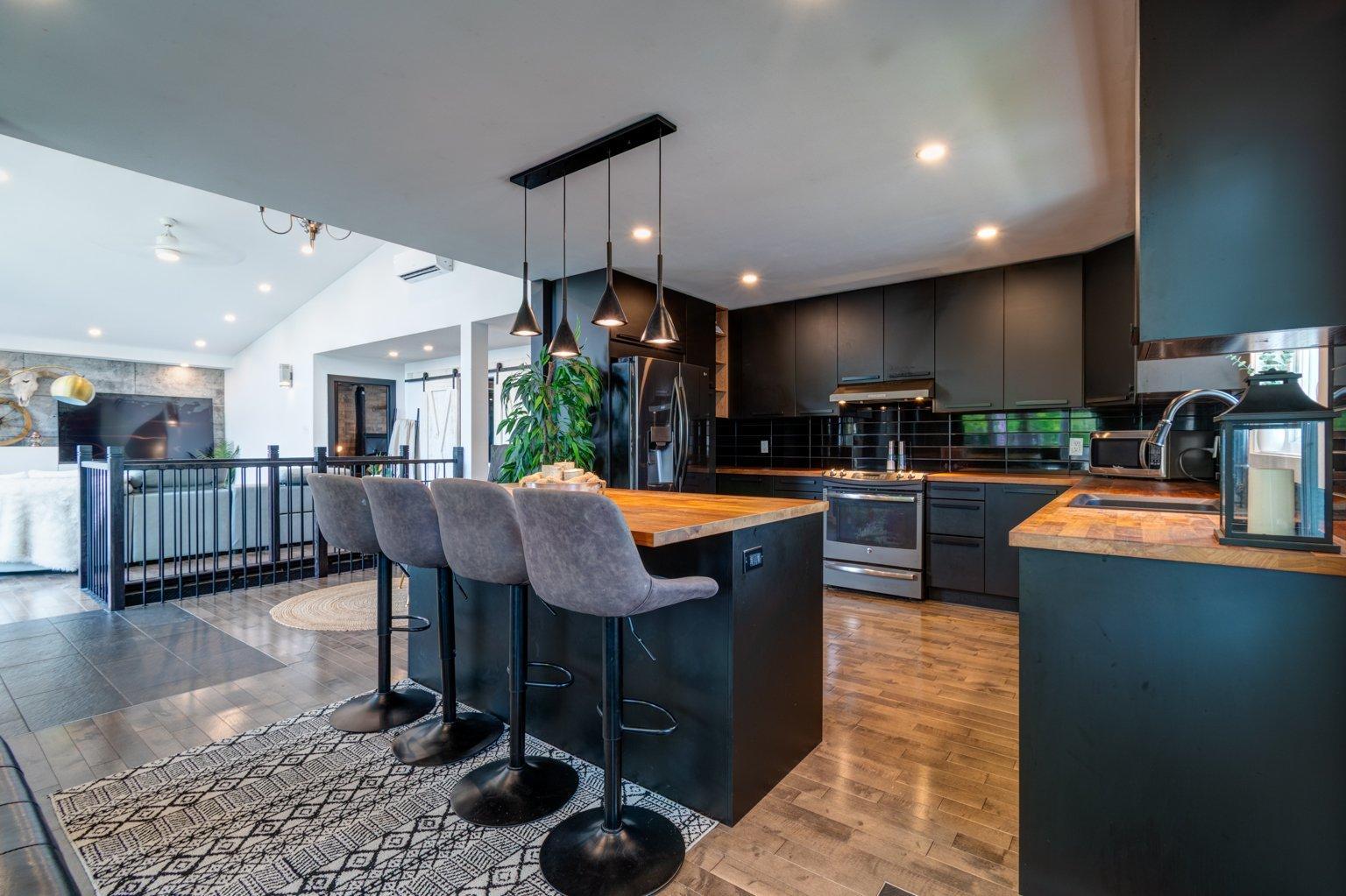 









106


Rue St-Michel

,
Yamaska,




QC
J0G1W0

