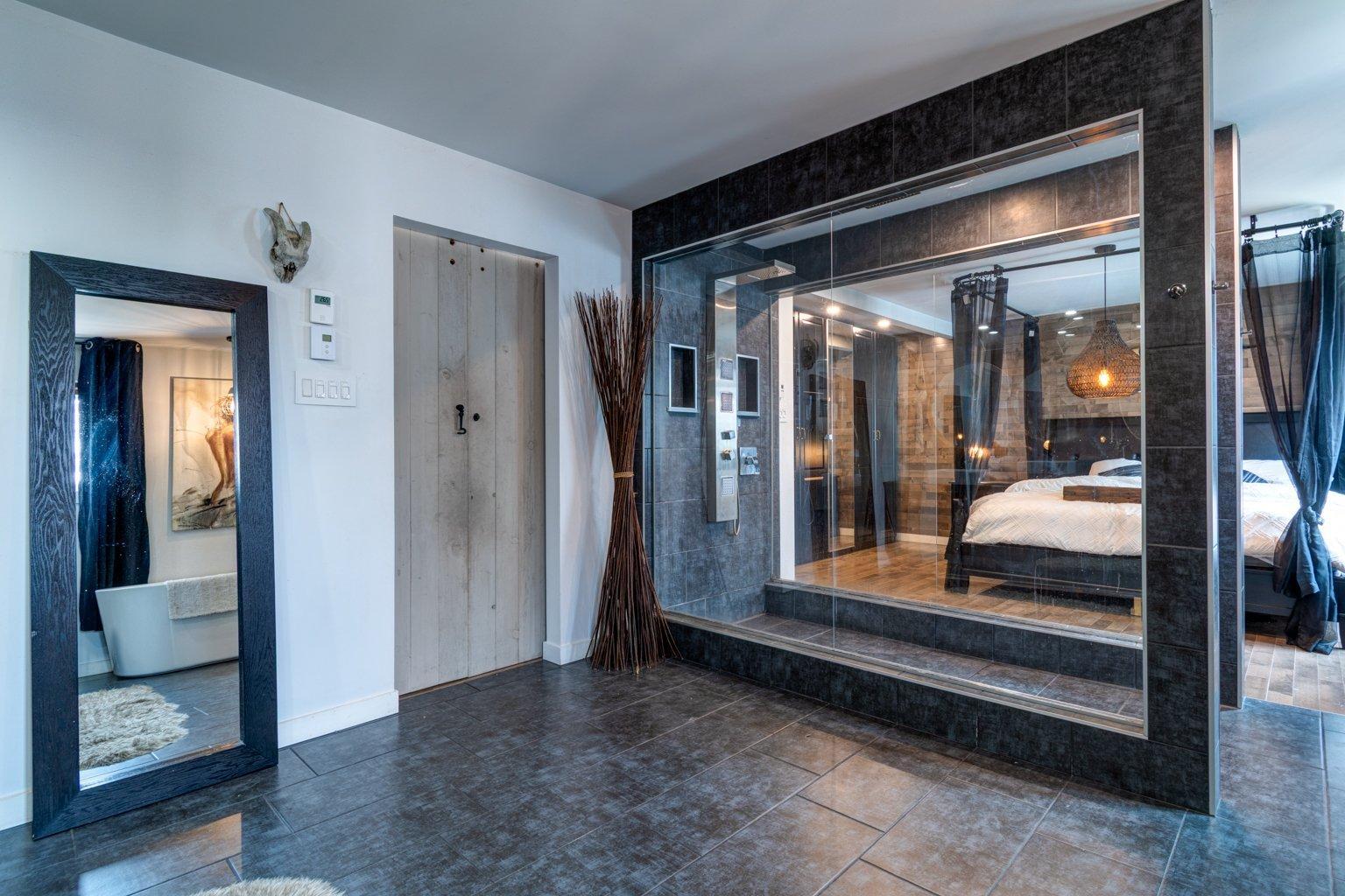 









106


Rue St-Michel

,
Yamaska,




QC
J0G1W0

