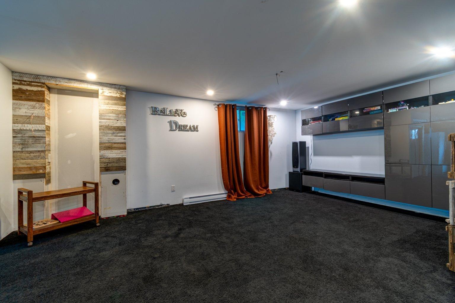 









106


Rue St-Michel

,
Yamaska,




QC
J0G1W0

