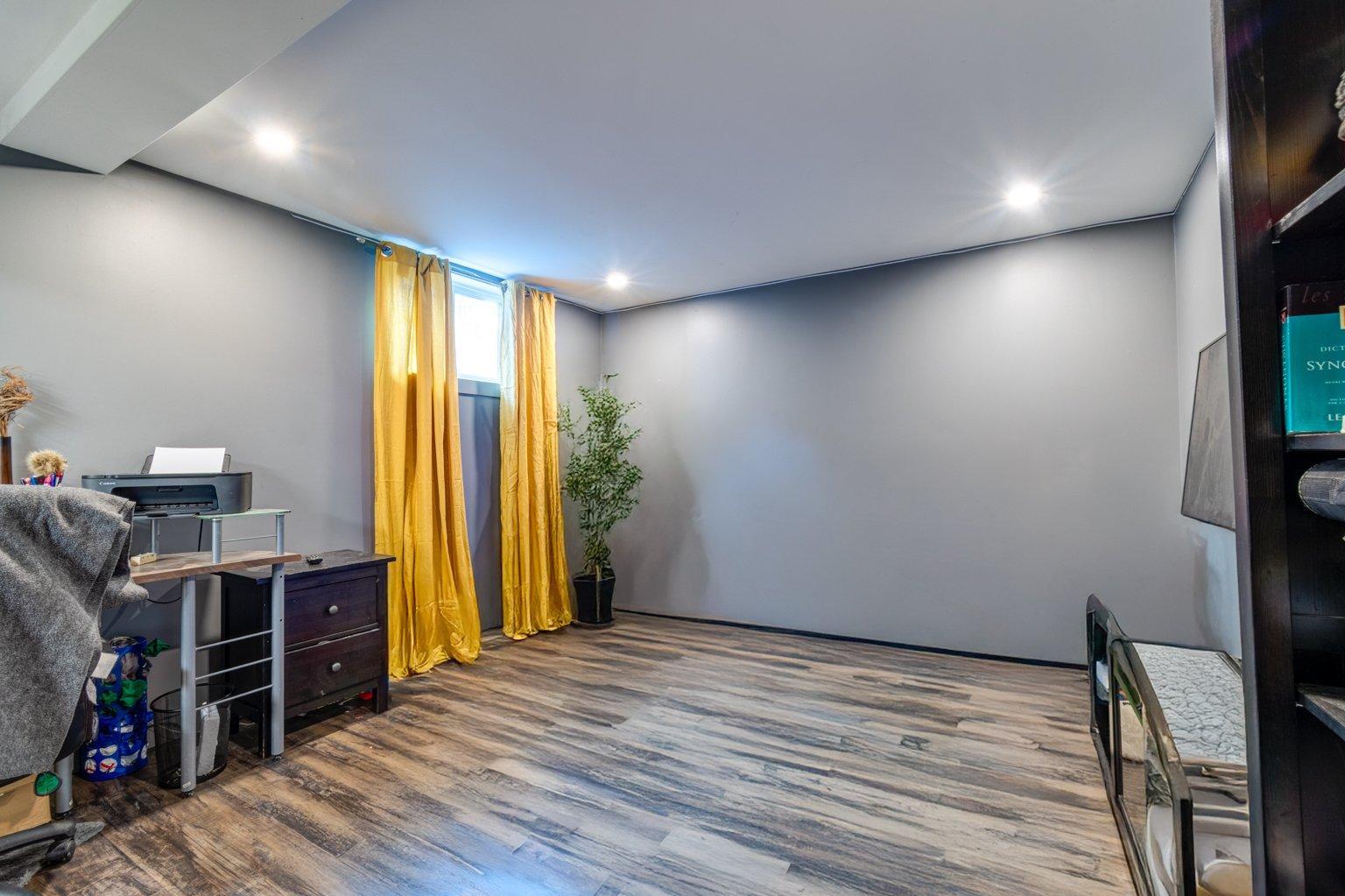 









106


Rue St-Michel

,
Yamaska,




QC
J0G1W0

