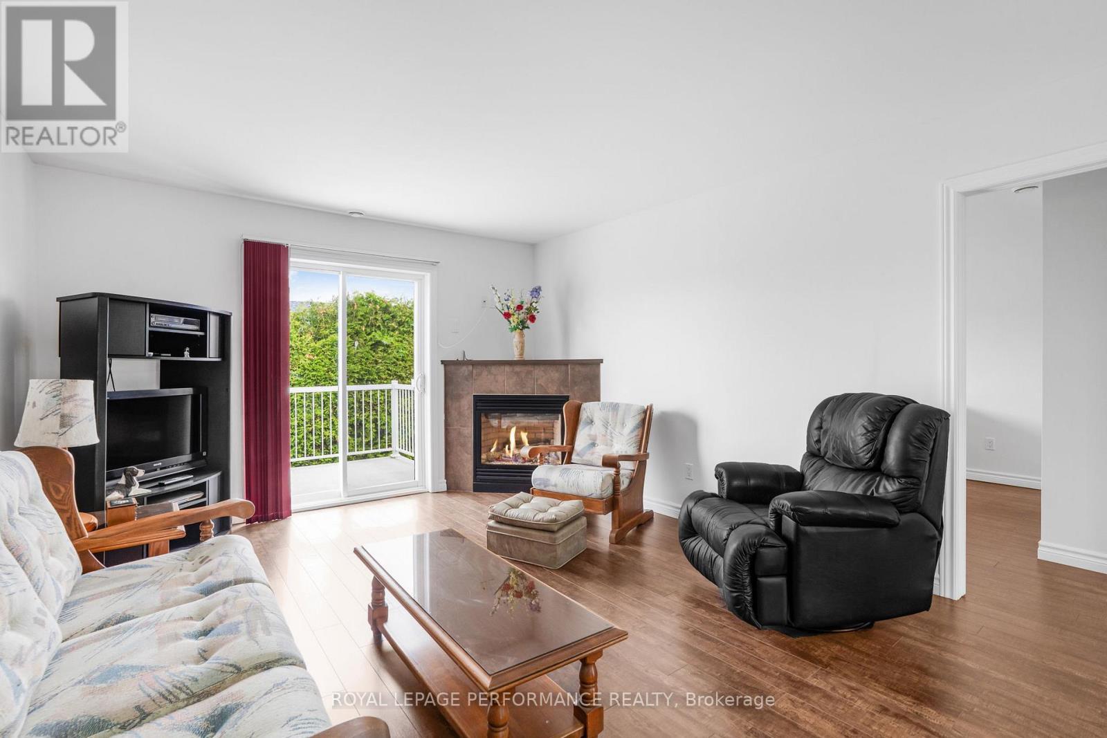












207 - 665 NELSON STREET W

,
Hawkesbury,




Ontario
K6A0A3

