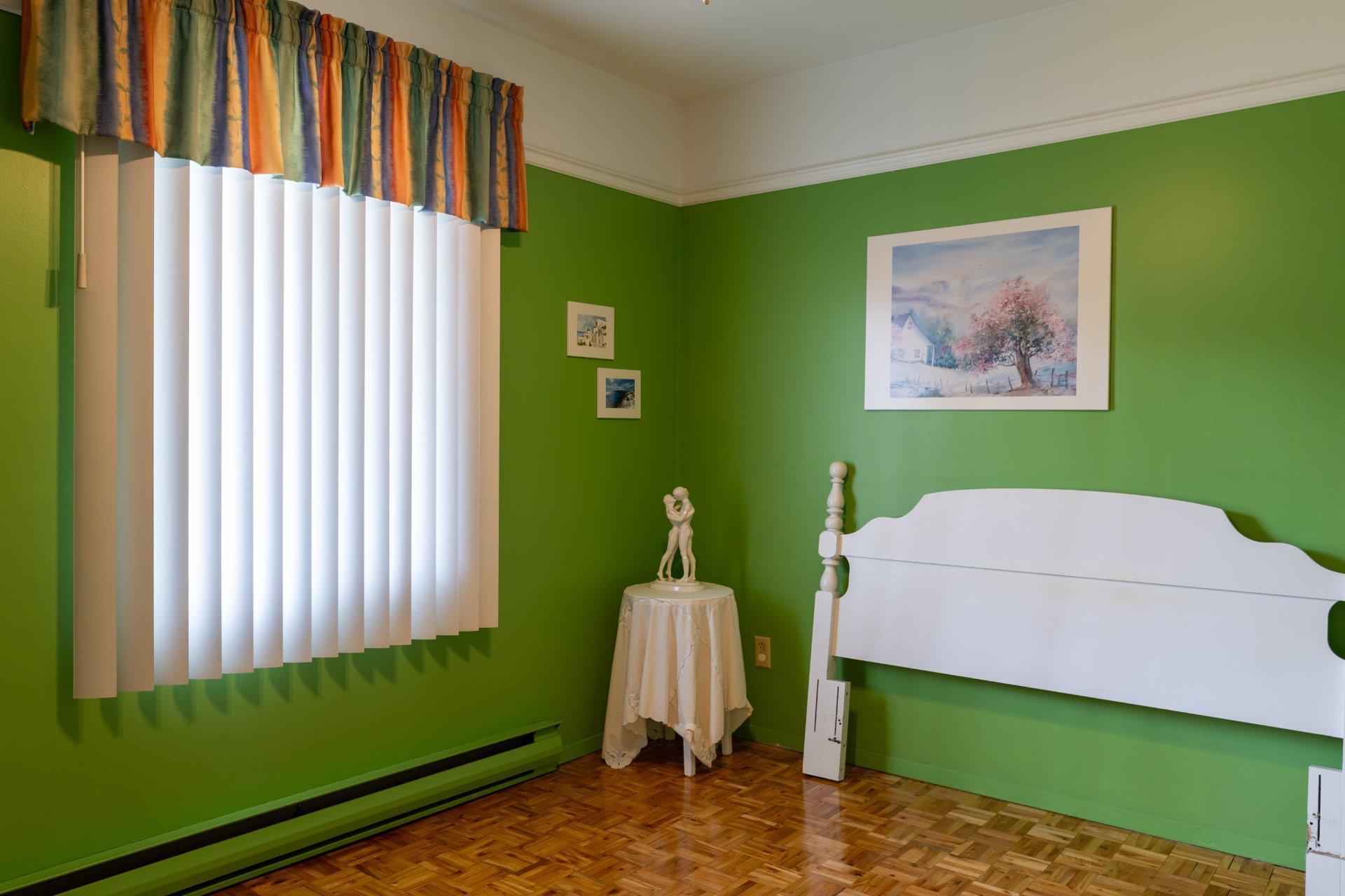 









2842


Av. de la Montagne

,
Shawinigan,




QC
G9N6K3

