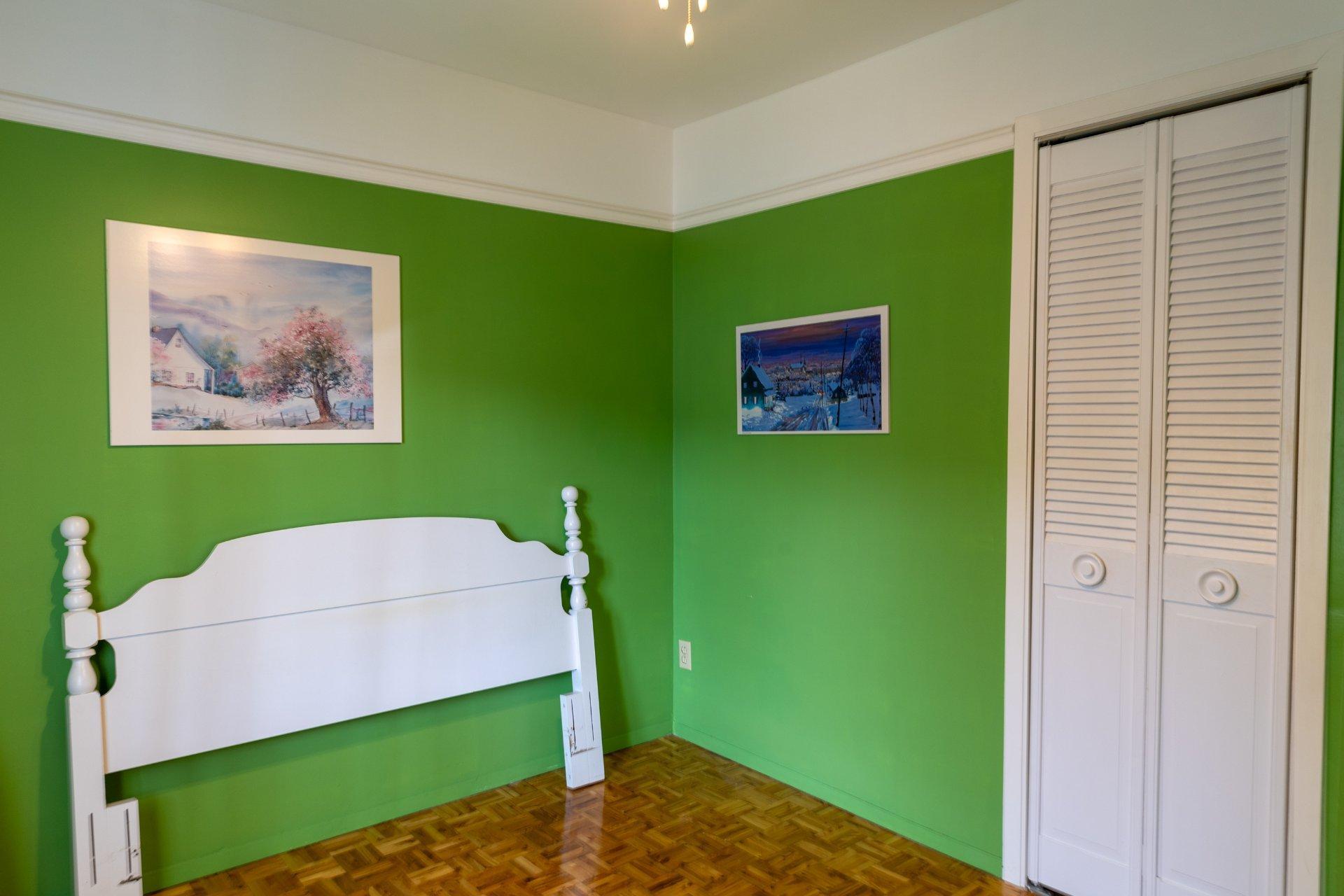









2842


Av. de la Montagne

,
Shawinigan,




QC
G9N6K3


