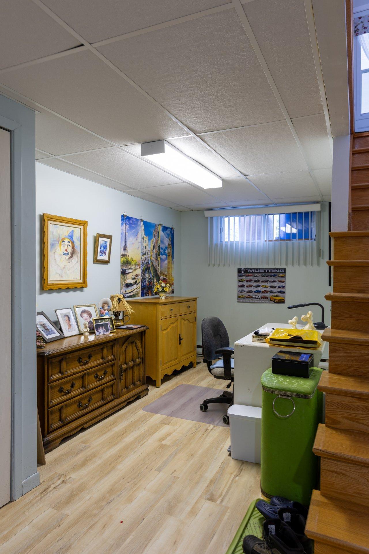 









2842


Av. de la Montagne

,
Shawinigan,




QC
G9N6K3

