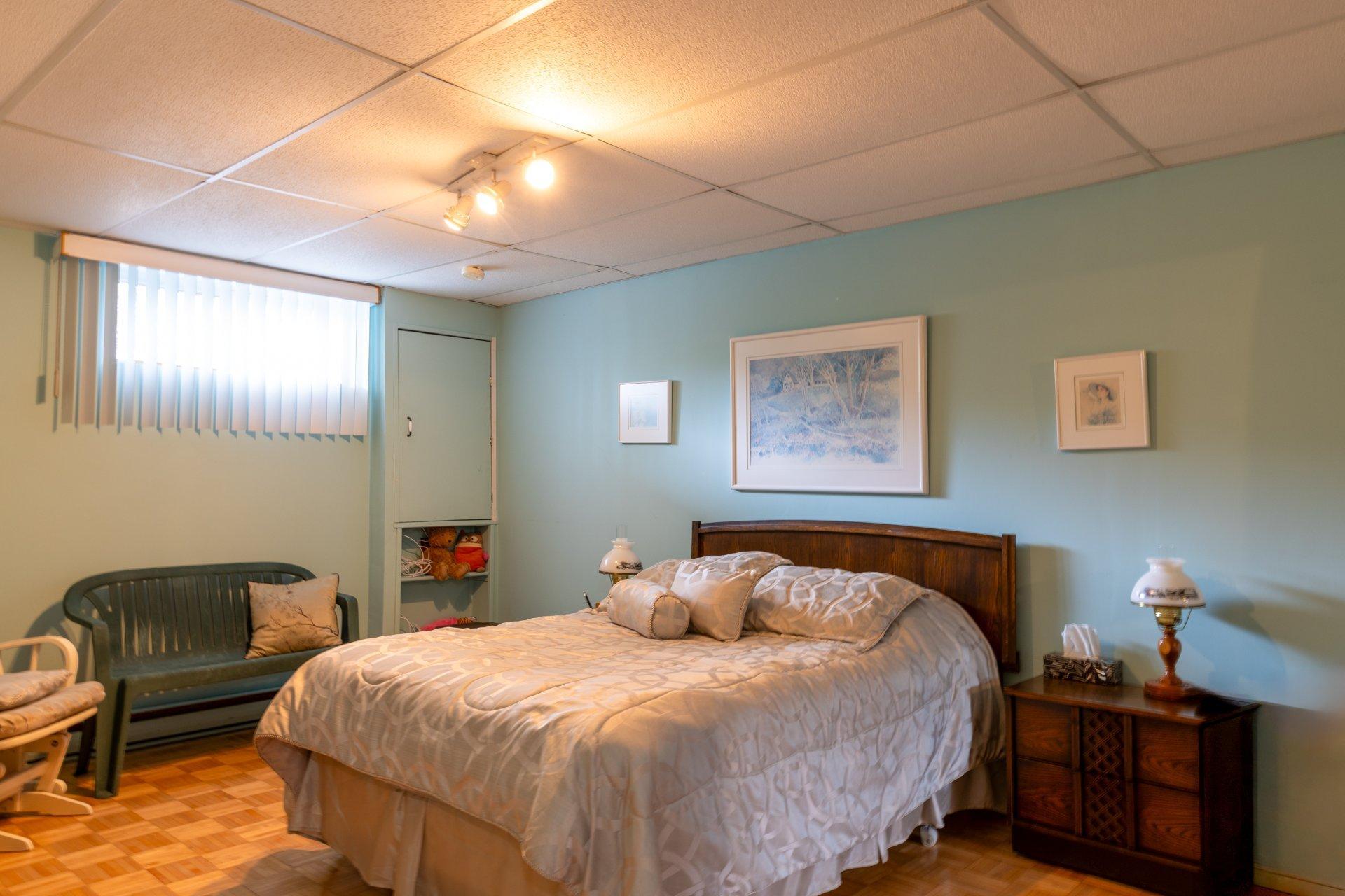 









2842


Av. de la Montagne

,
Shawinigan,




QC
G9N6K3

