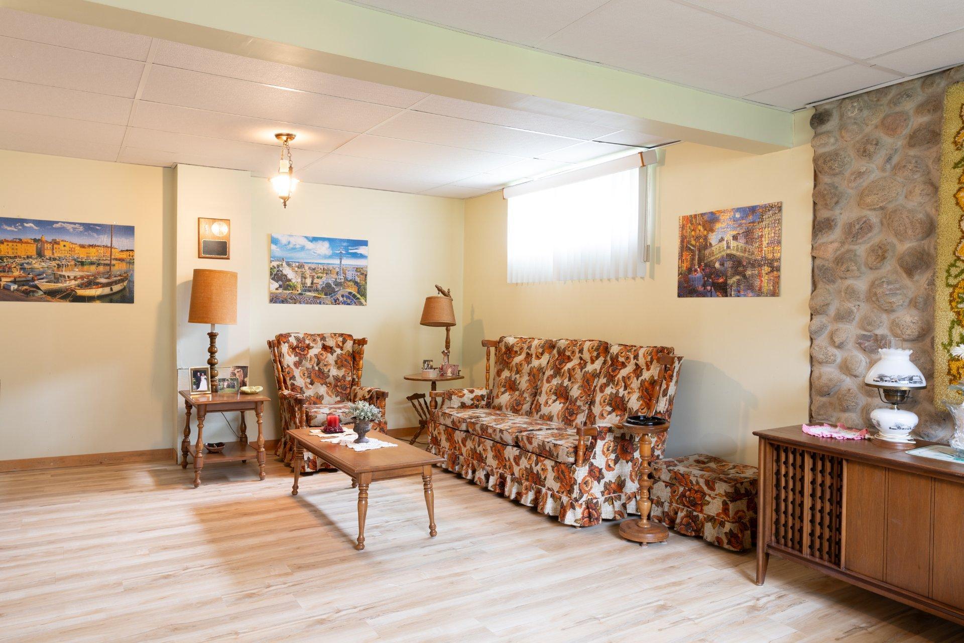 









2842


Av. de la Montagne

,
Shawinigan,




QC
G9N6K3

