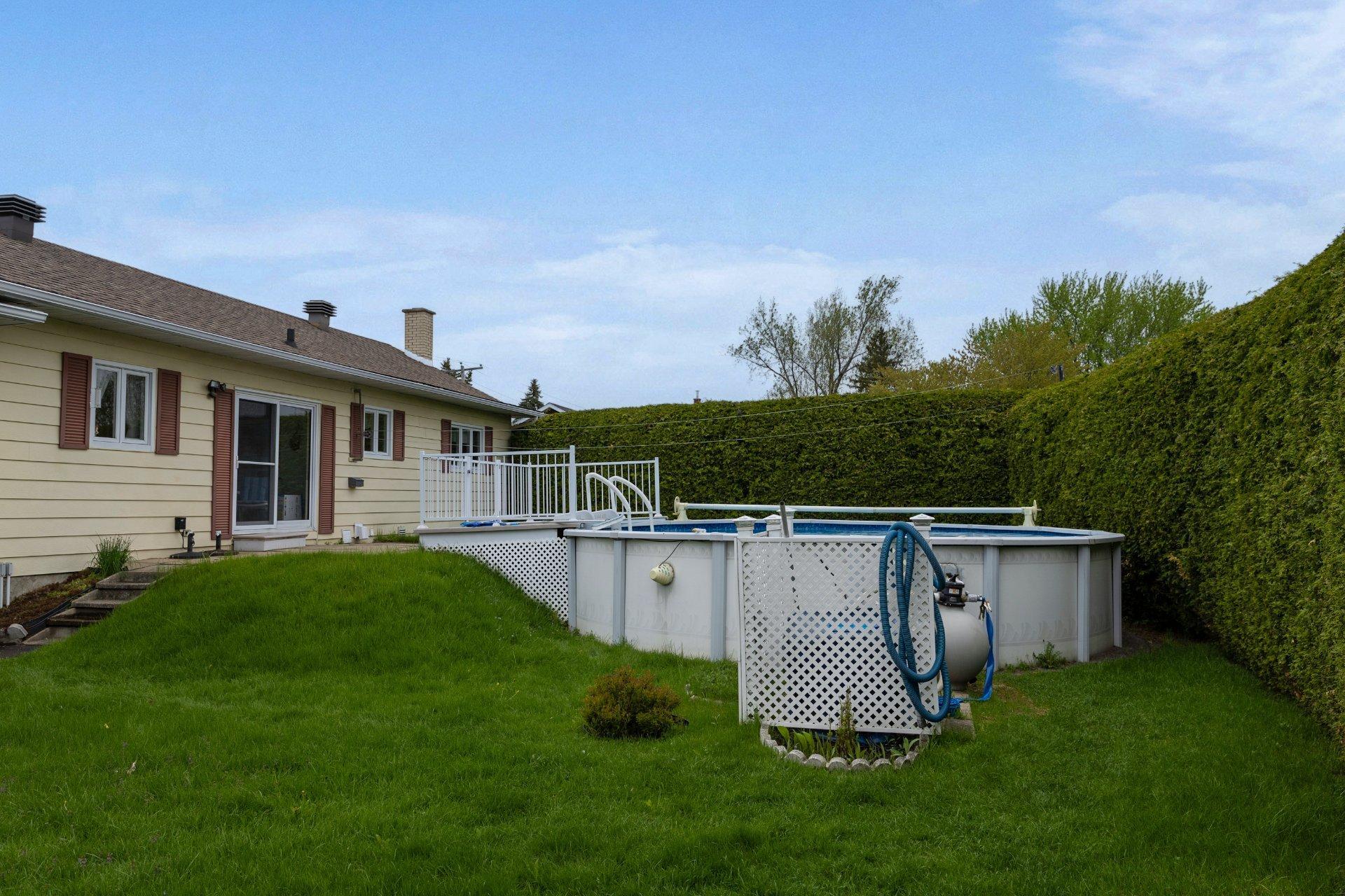 









2842


Av. de la Montagne

,
Shawinigan,




QC
G9N6K3

