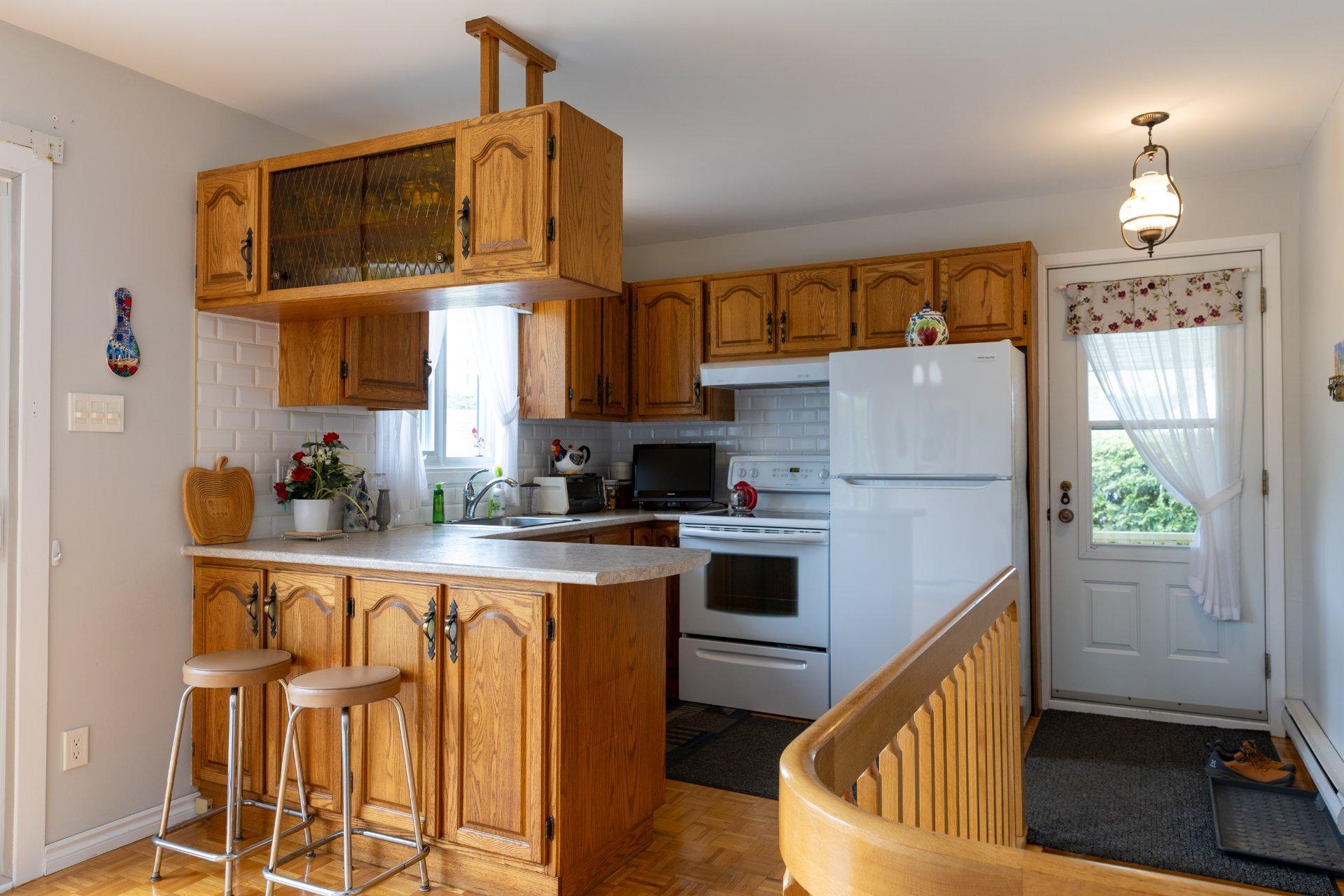 









2842


Av. de la Montagne

,
Shawinigan,




QC
G9N6K3

