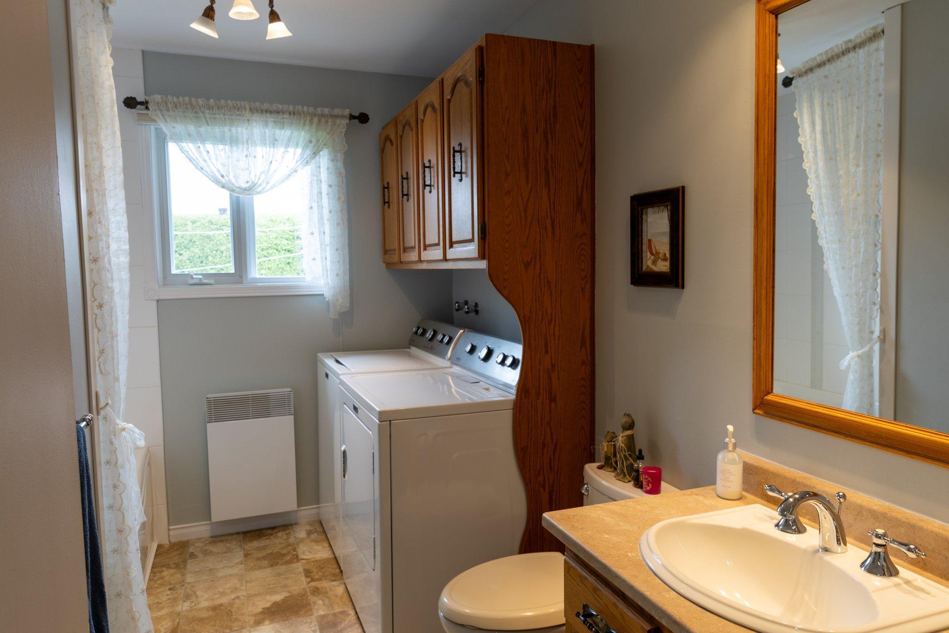 









2842


Av. de la Montagne

,
Shawinigan,




QC
G9N6K3

