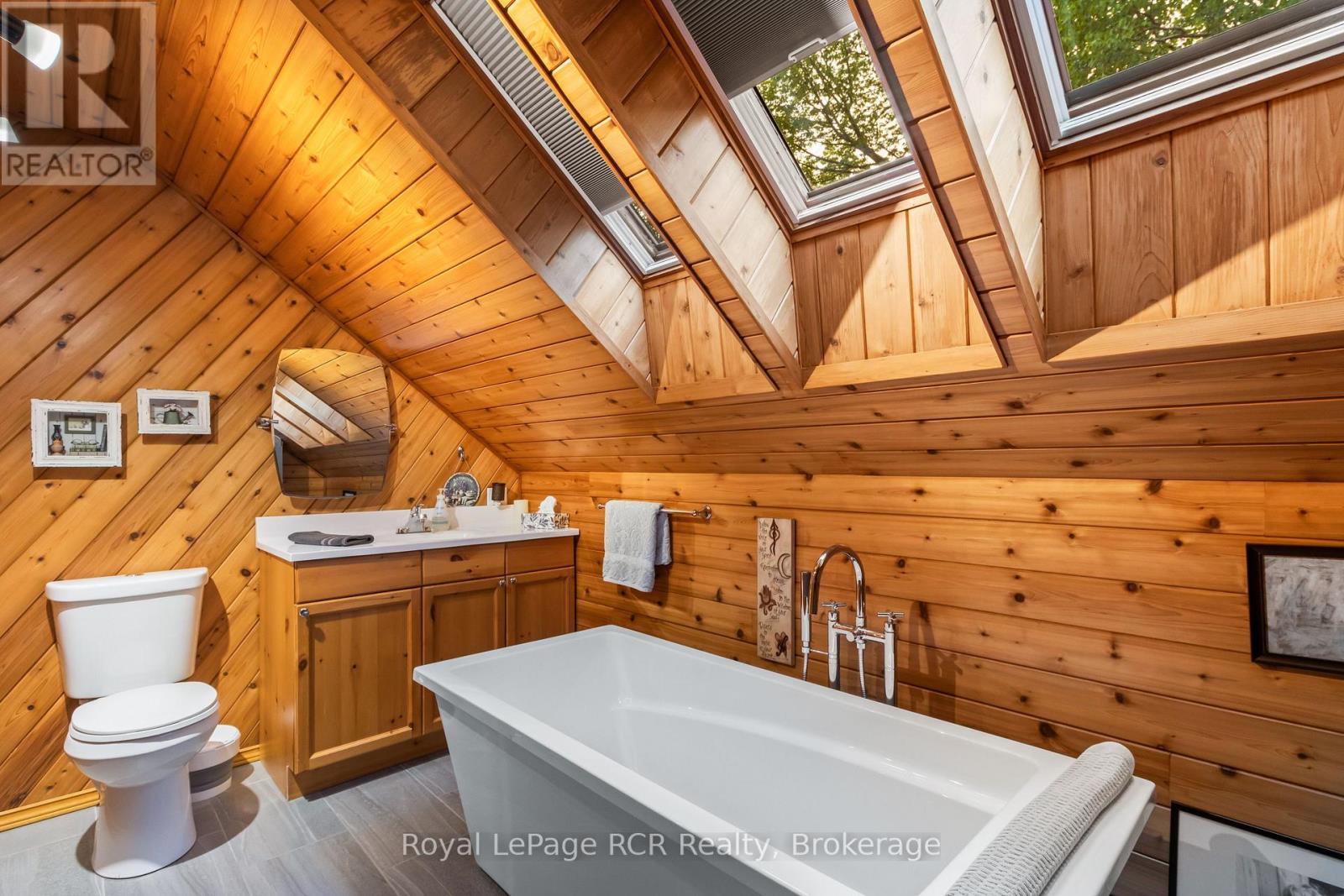 












625 MALLORY BEACH ROAD

,
South Bruce Peninsula,




Ontario
N0H2T0

