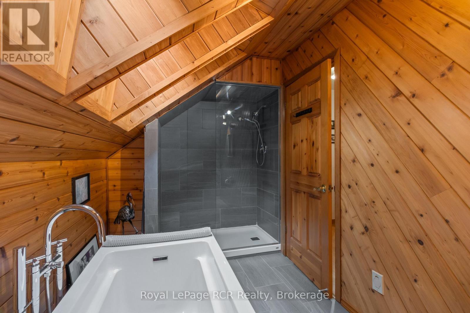 












625 MALLORY BEACH ROAD

,
South Bruce Peninsula,




Ontario
N0H2T0

