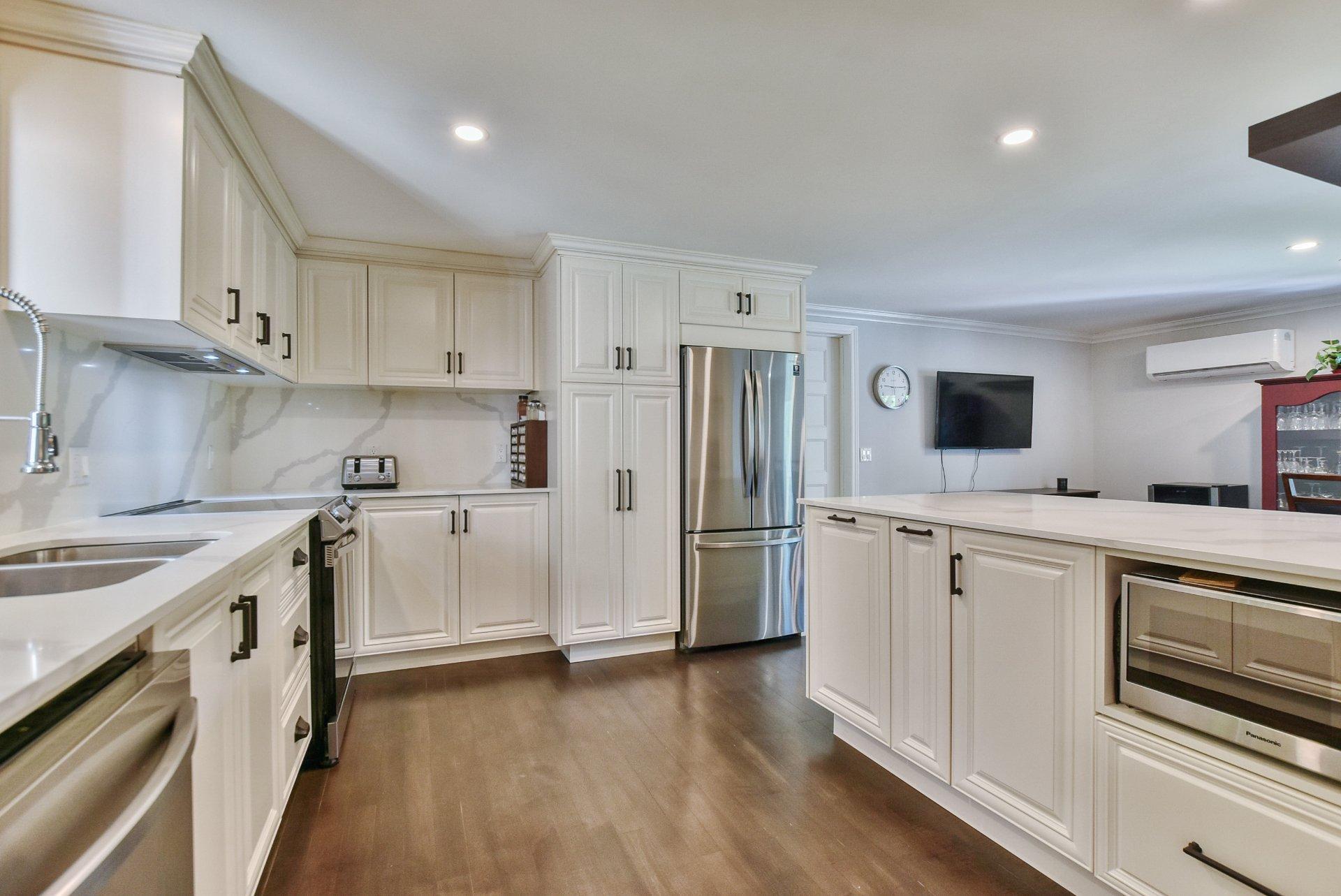 









14


Rue Duperré

,
Brownsburg-Chatham,




QC
J8G1S5

