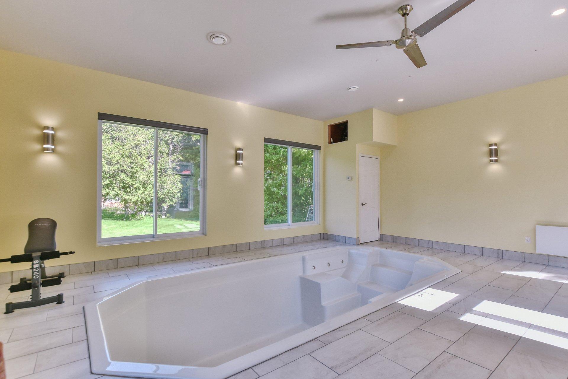 









14


Rue Duperré

,
Brownsburg-Chatham,




QC
J8G1S5

