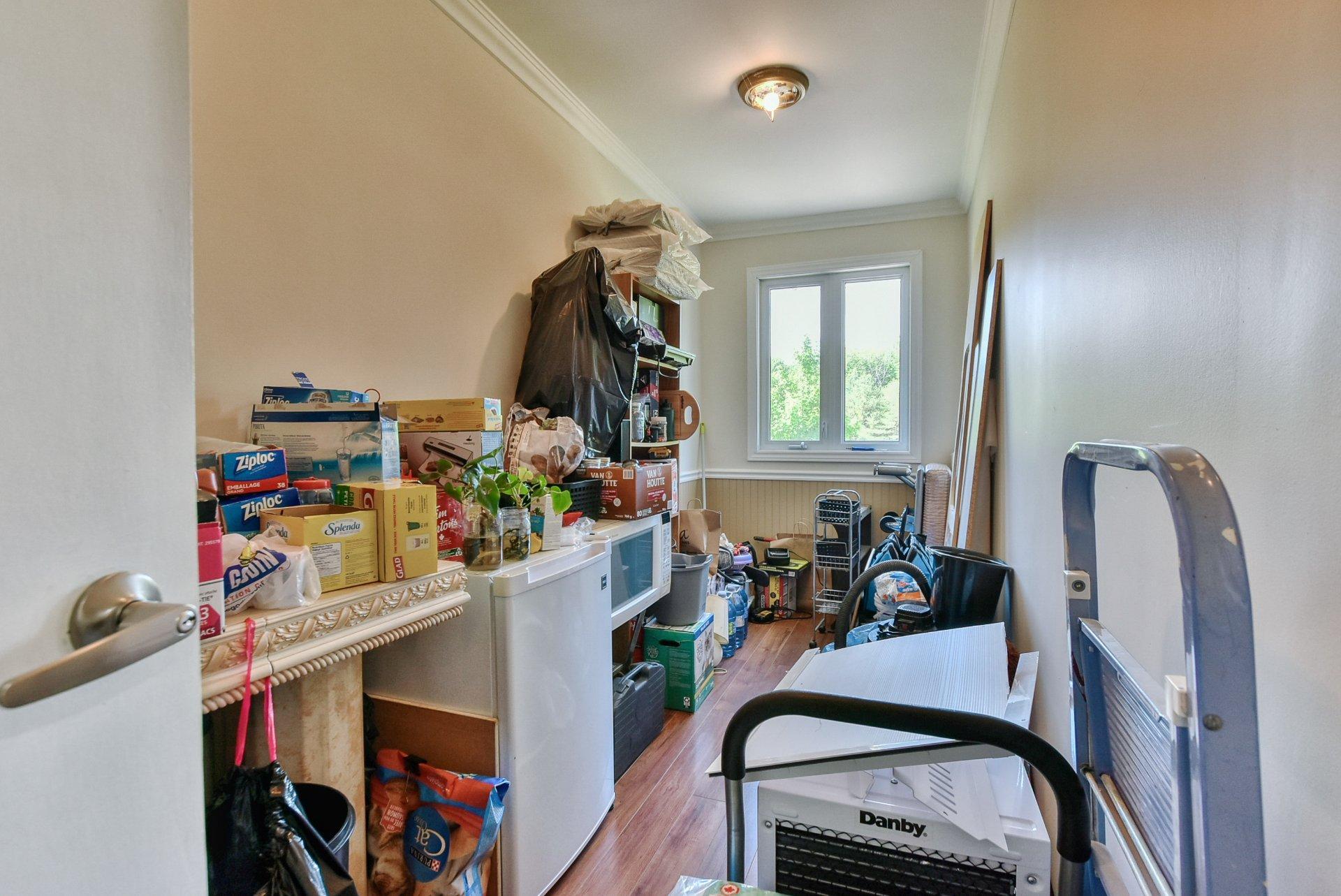 









14


Rue Duperré

,
Brownsburg-Chatham,




QC
J8G1S5

